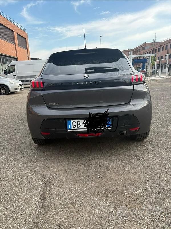 Usata Peugeot 208 101 CV (74 kW) 2021 Utilitaria