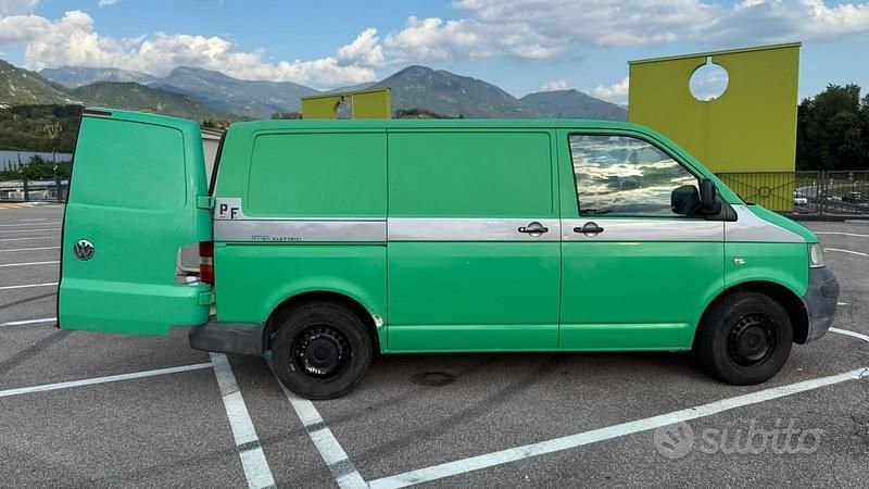Usata VW T5 102 CV (75 kW) 2004 Furgone