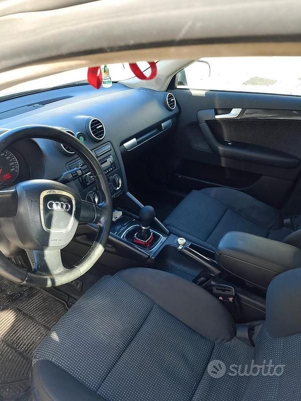 Usata Audi A3 140 CV (102 kW) 2005 Grigio Utilitaria