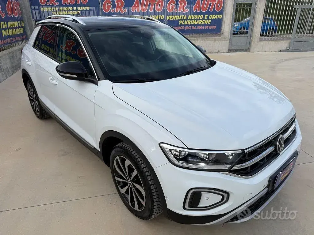 Usata VW T-Roc Style 150 CV (110 kW) 2023 Bianco SUV