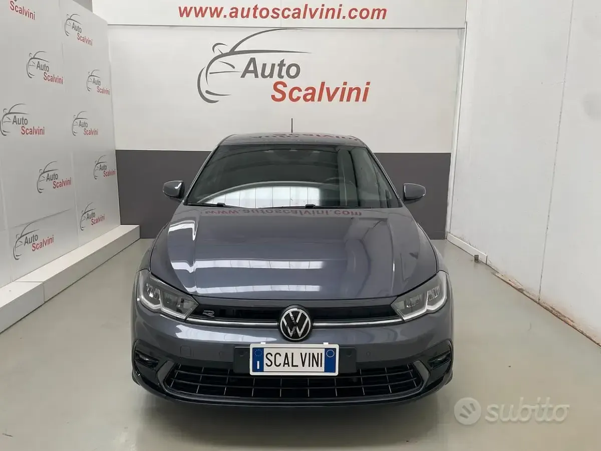 Usata VW Polo R-line 95 CV (69 kW) 2022 Grigio Utilitaria