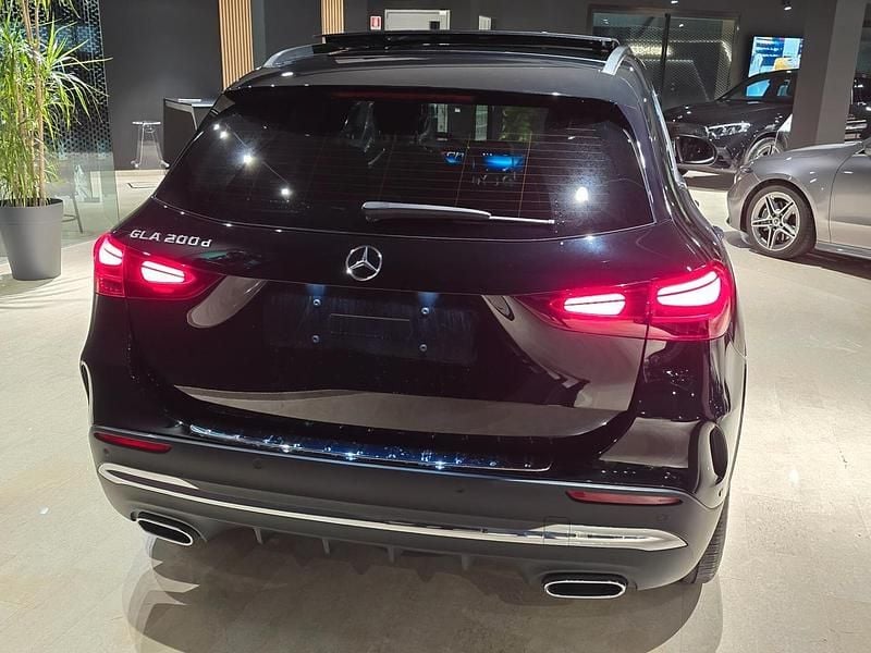 Usata Mercedes GLA200 AMG Line Premium 150 CV (110 kW) 2025 Nero SUV