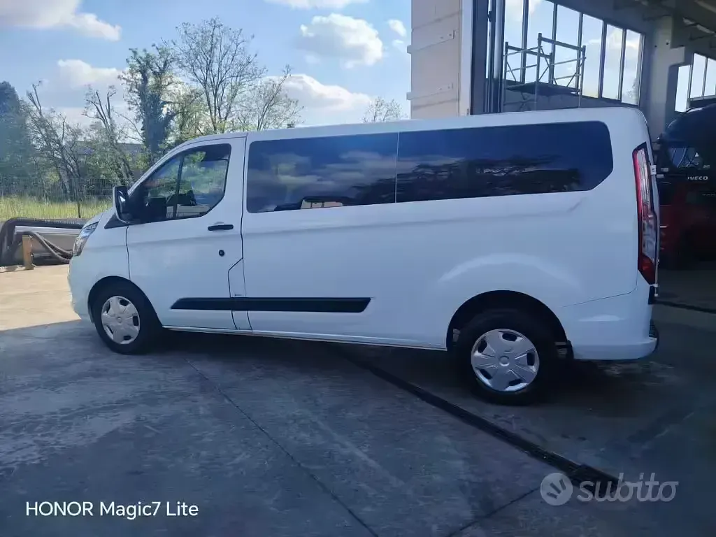 Usata Ford Transit Custom 131 CV (96 kW) 2022 Bianco Monovolume