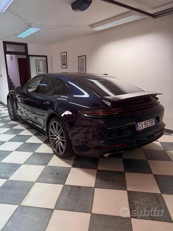 Usata Porsche Panamera 330 CV (242 kW) 2018 Berlina