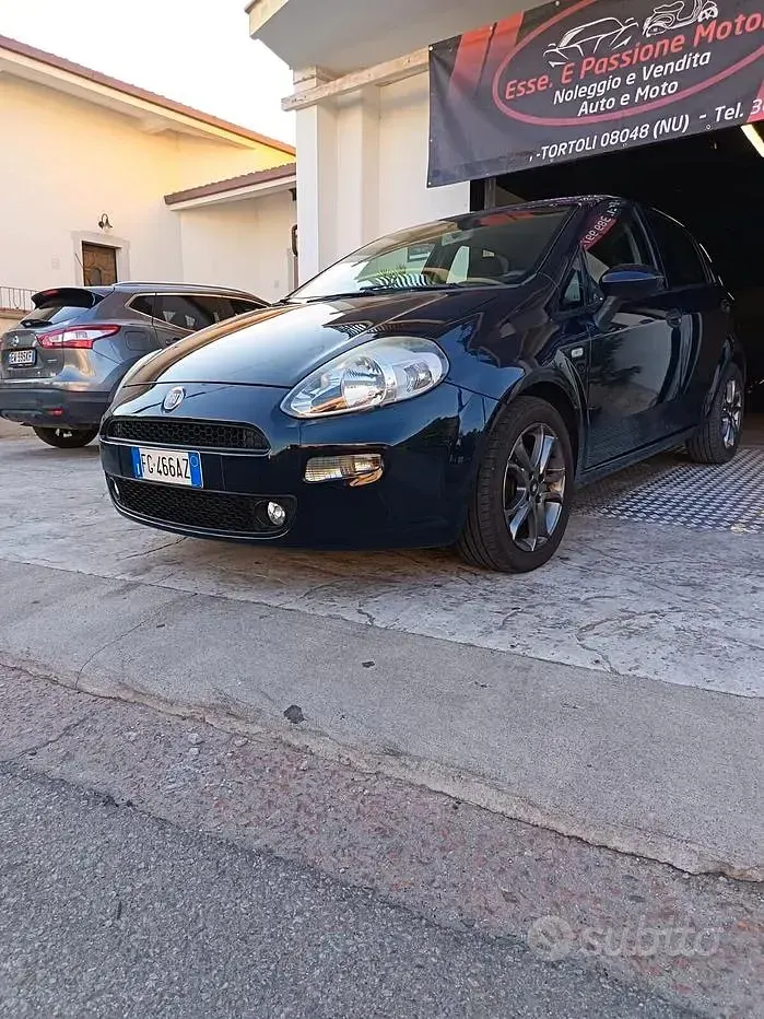 Usata Fiat Punto Street 95 CV (69 kW) 2016 Bluazzurro Utilitaria