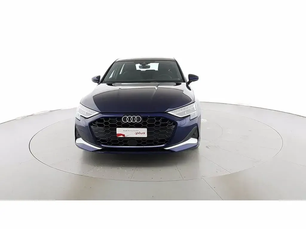 Nuova Audi A3 Sportback e-tron Advanced Plus 204 CV (150 kW) 2025 Blu navarra met Utilitaria