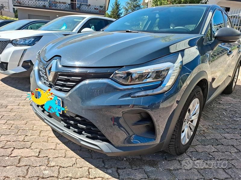 Usata Renault Captur Business 95 CV (69 kW) 2020 Grigio SUV