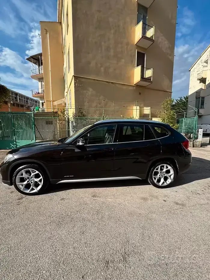 Usata BMW X1 143 CV (105 kW) 2014 Marrone SUV