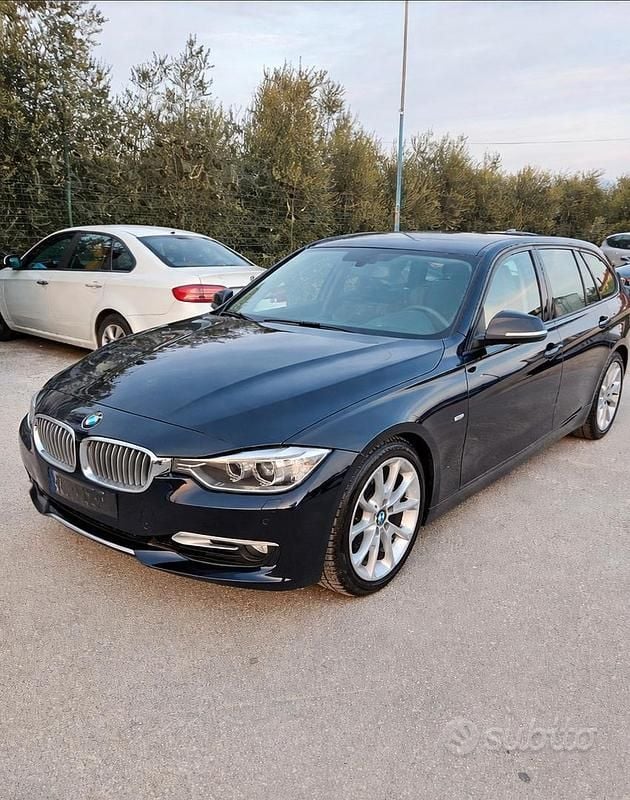 Usata BMW 330 258 CV (189 kW) 2014 Blu Station wagon