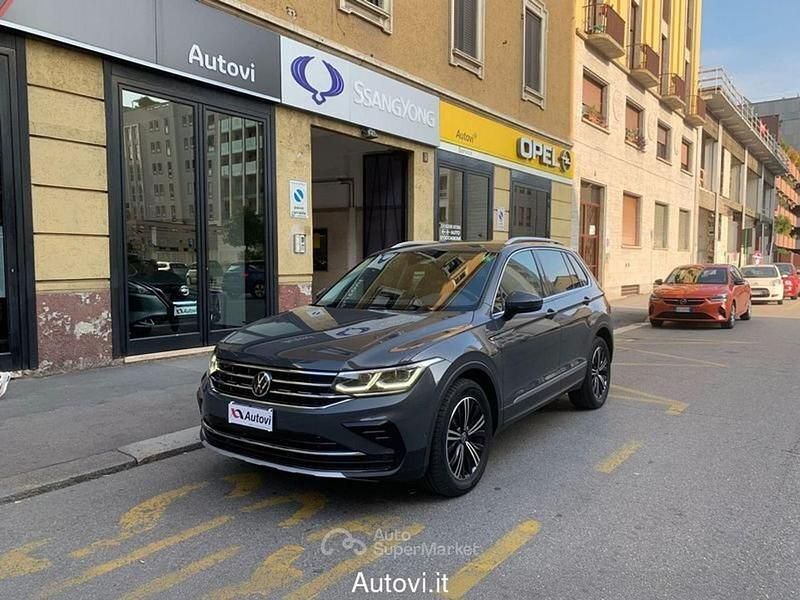 Usata VW Tiguan Elegance 150 CV (110 kW) 2021 Grigio SUV