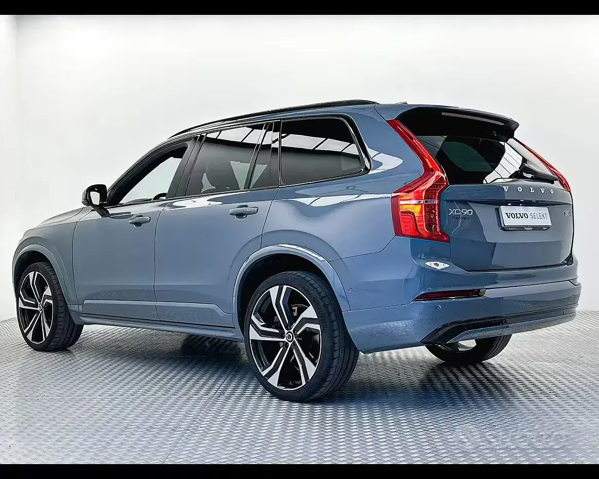 Usata Volvo XC90 Plus 235 CV (172 kW) 2022 Thunder grey SUV