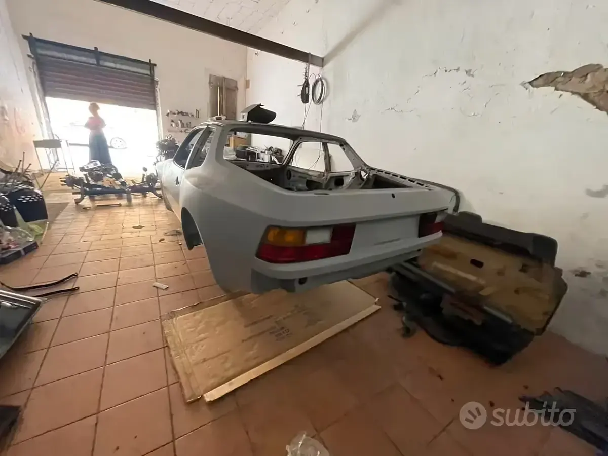 Usata Porsche 944 163 CV (119 kW) 1982 Grigio Coupé