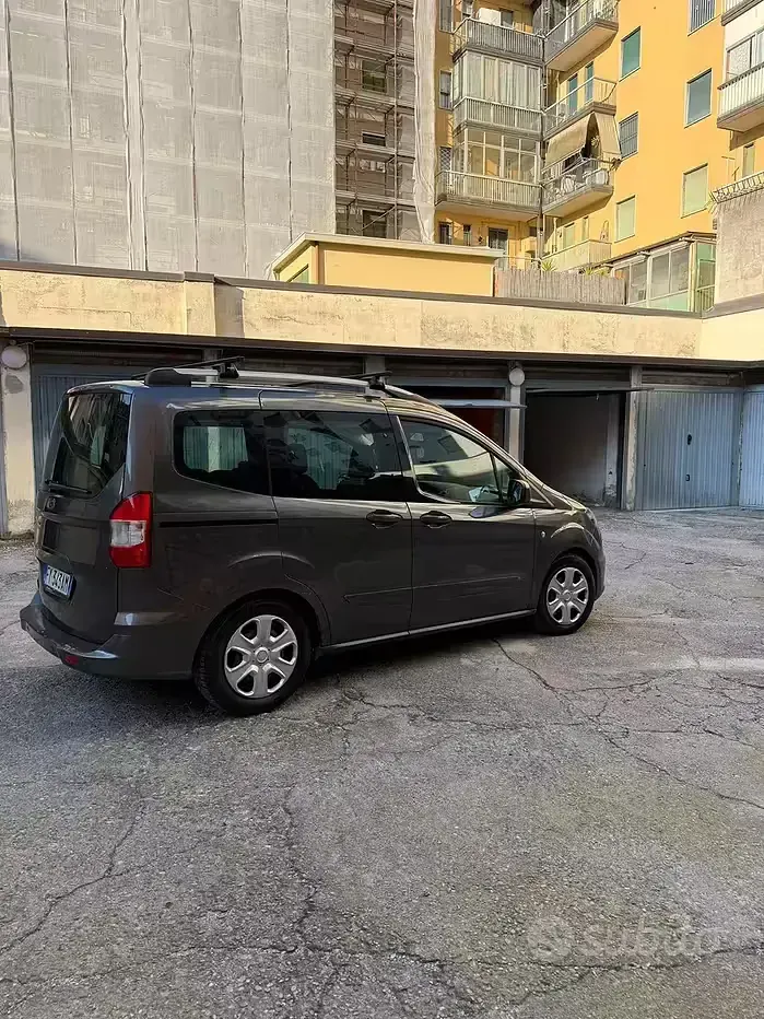 Usata Ford Tourneo Courier 101 CV (74 kW) 2019 Monovolume
