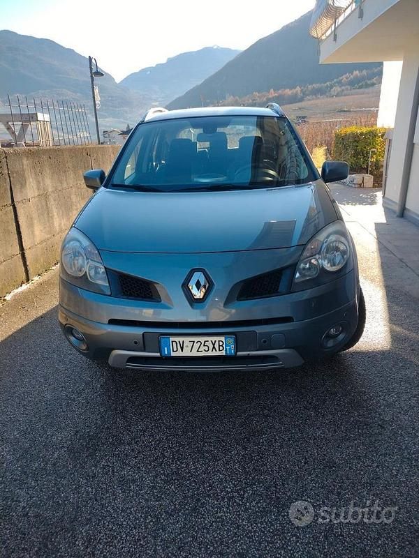 Grigio Usata 2009 Renault Koleos SUV | 2700 € (Buon prezzo) - Immagine 1/2