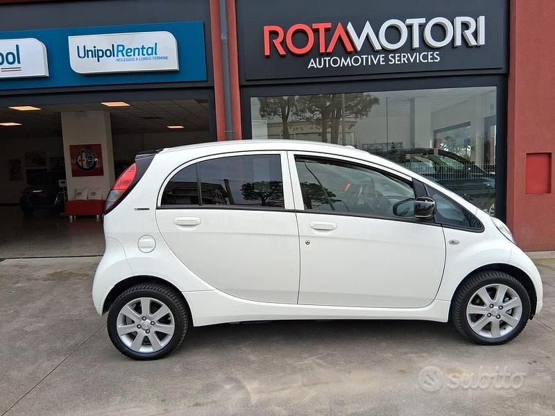 Usata Peugeot iON Active 35 kW (48 CV) 2018 Bianco Utilitaria