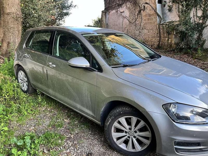 Usata VW Golf VII Highline 122 CV (89 kW) 2013 Berlina