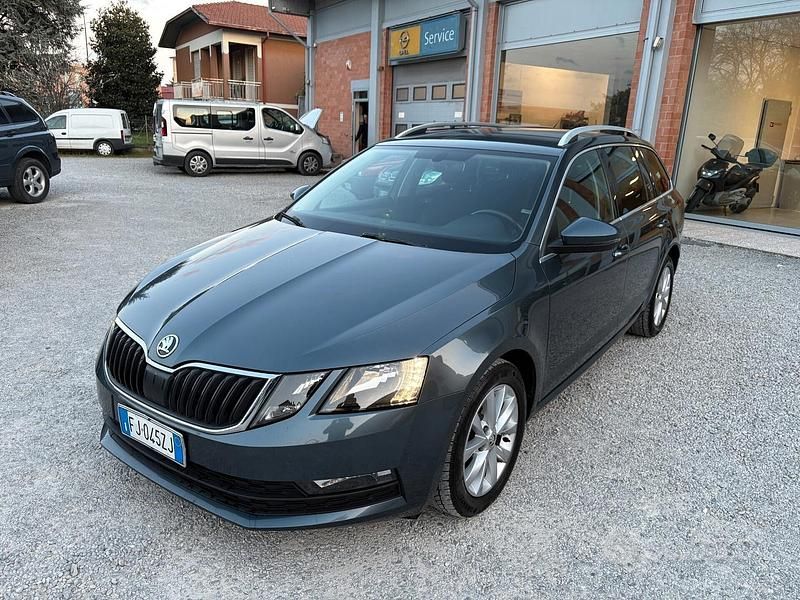 Usata Skoda Octavia G-TEC 110 CV (80 kW) 2017 Grigio Station wagon