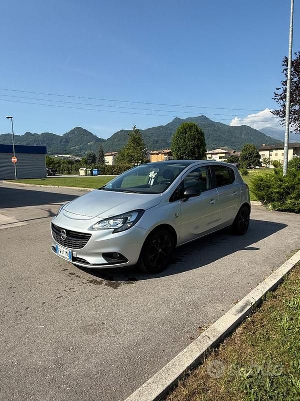 Usata Opel Corsa Edition 77 CV (56 kW) 2019 Grigio Utilitaria