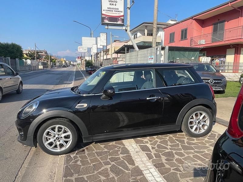Usata Mini One D 115 CV (84 kW) 2019 Nero Utilitaria