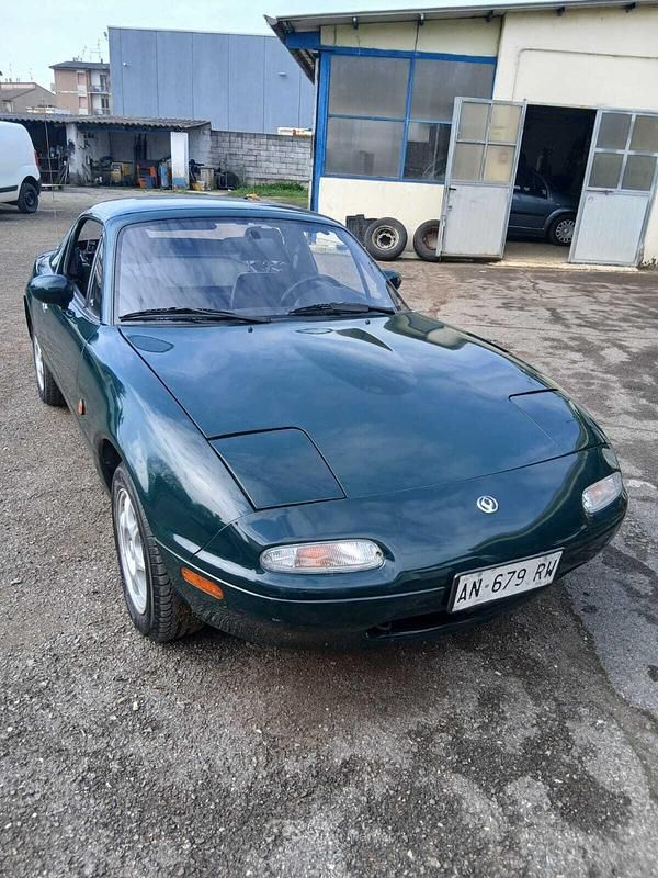 Usata Mazda MX5 91 CV (66 kW) 1997 Verde Cabrio