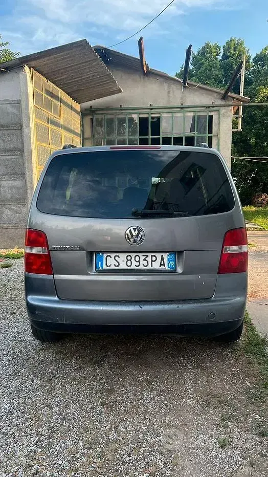 Usata VW Touran 140 CV (102 kW) 2004 Grigio Monovolume