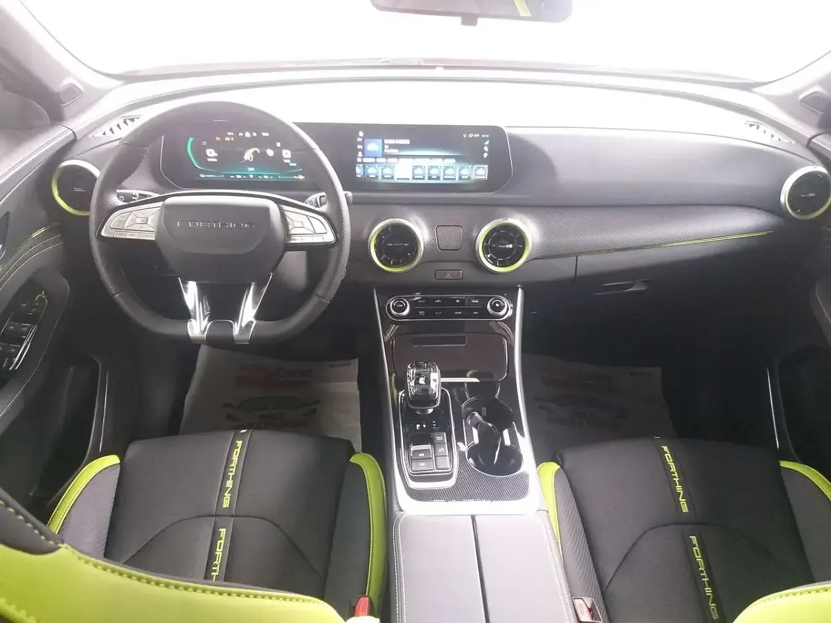 Usata Forthing T5 EVO 170 CV (125 kW) 2025 Rosso SUV