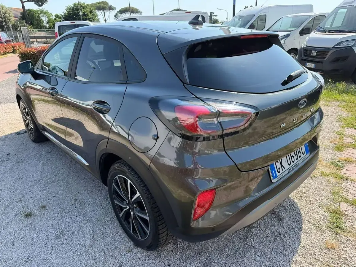 Usata Ford Puma Titanium 125 CV (91 kW) 2022 Grigio SUV