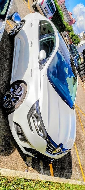 Usata Renault Mégane IV 98 CV (72 kW) 2019 Coupé