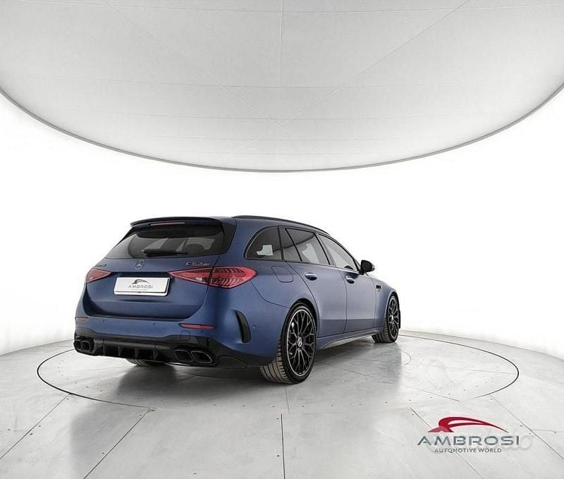 Usata Mercedes C63 AMG AMG 476 CV (350 kW) 2024 Blu