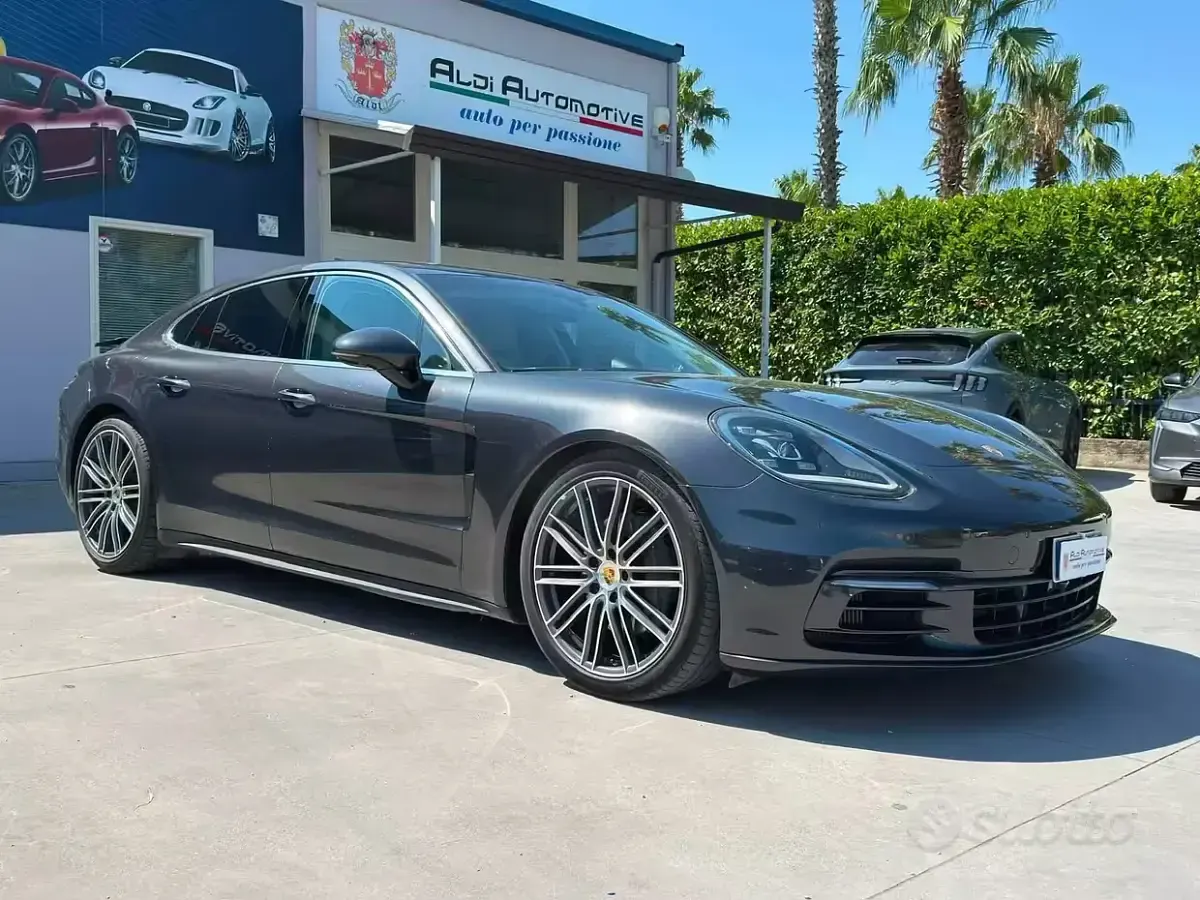 Usata Porsche Panamera 4S Diesel 422 CV (310 kW) 2017 Grigio Utilitaria