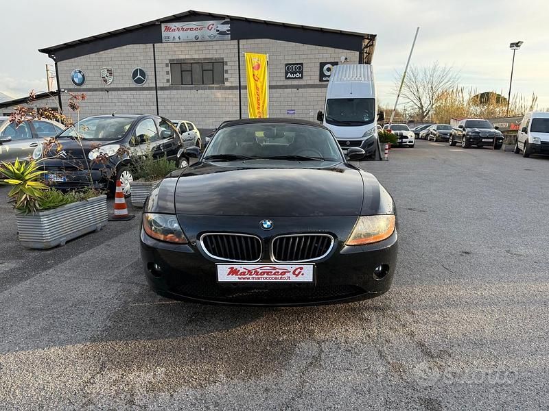 Begagnad BMW Z4 Efficient Dynamics 150 HK (110 kW) 2005 Svart Cab