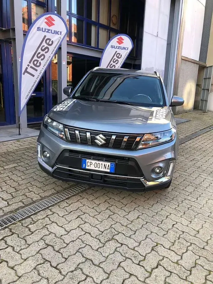 Usata Suzuki Vitara Cool 129 CV (94 kW) 2023 Grigio SUV