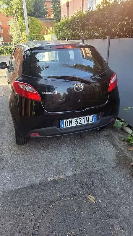 Usata Mazda 2 Independence 75 CV (55 kW) 2008 Nero Utilitaria