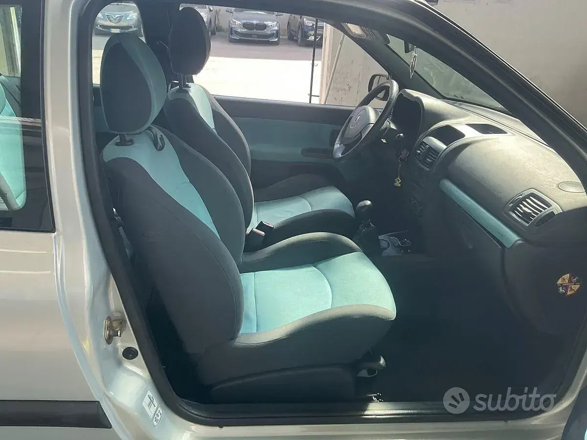 Usata Renault Clio Expression 75 CV (55 kW) 2002 Grigio Berlina