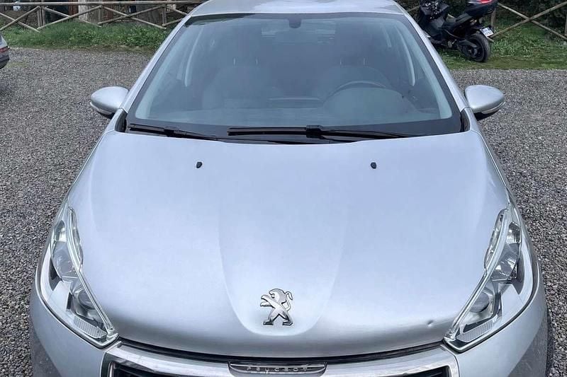 Usata Peugeot 208 Allure 75 CV (55 kW) 2017 Utilitaria