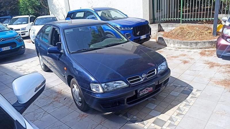Usata Nissan Primera SE 101 CV (74 kW) 1997 Blu Station wagon