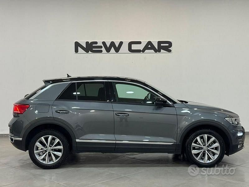 Usata VW T-Roc Style 116 CV (85 kW) 2018 Grigio SUV