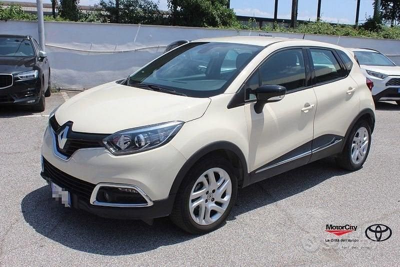 Usata Renault Captur 120 CV (88 kW) 2017 Bianco SUV