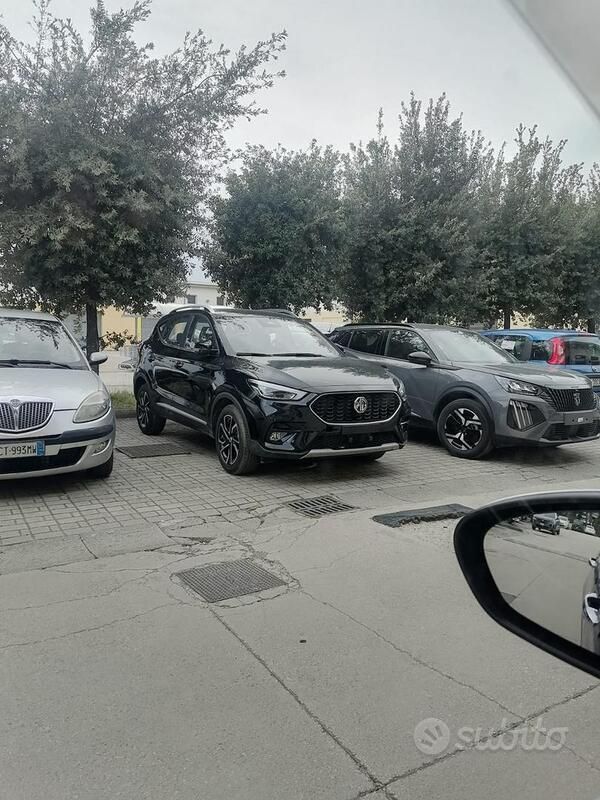 Nero Usata 2024 MG ZS Luxury Tre volumi | 16.500 € (Buon prezzo) - Immagine 1/1