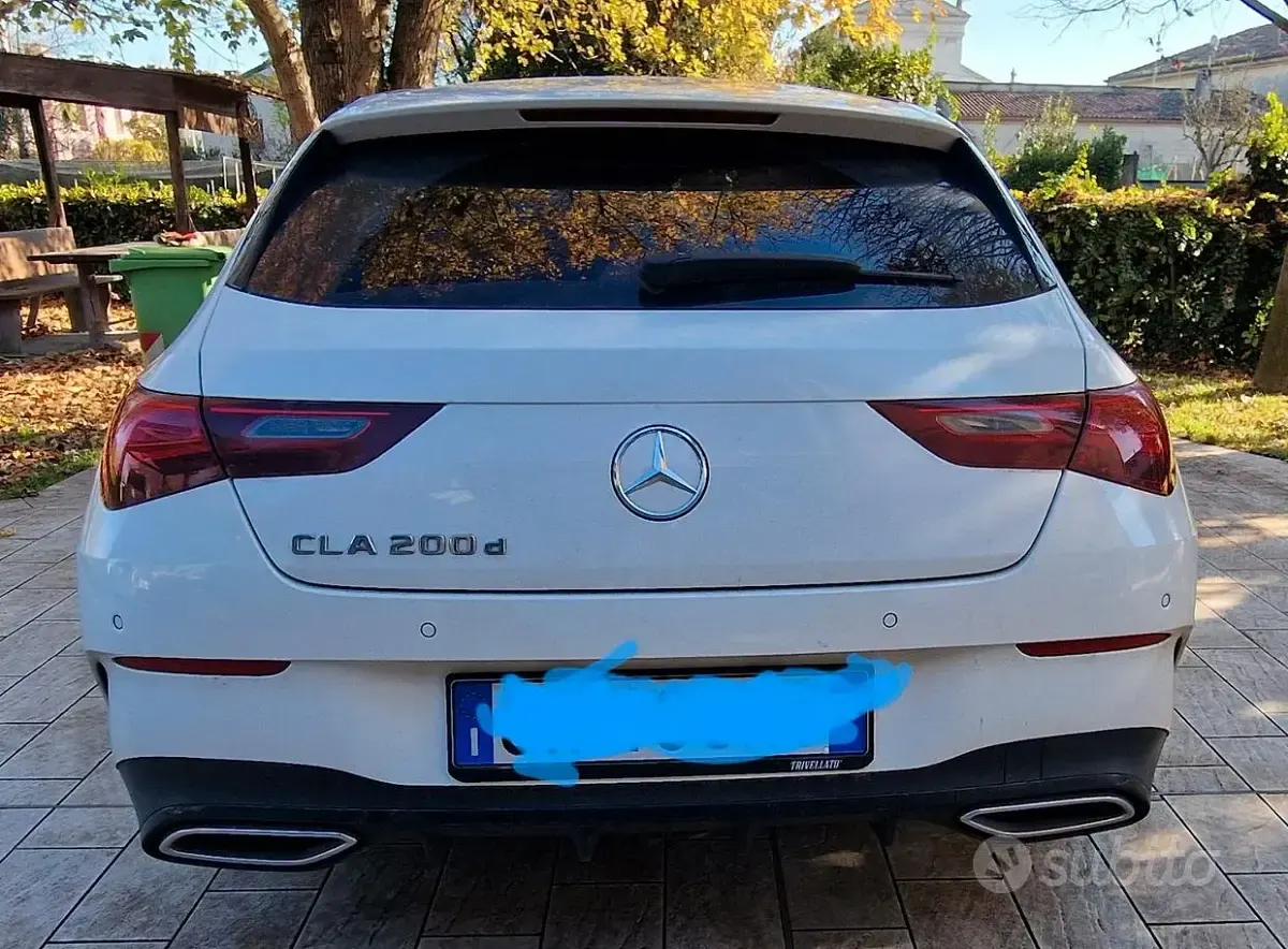Usata Mercedes CLA200 163 CV (119 kW) 2023 Station wagon