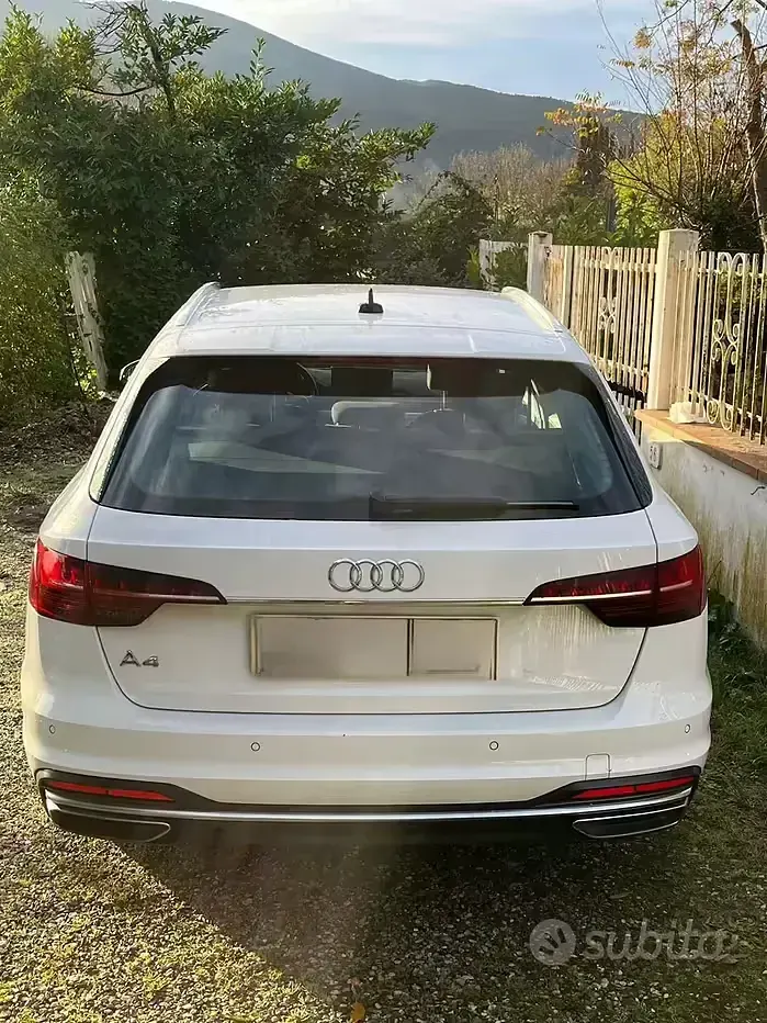 Usata Audi A4 Business Plus 150 CV (110 kW) 2023 Bianco Station wagon