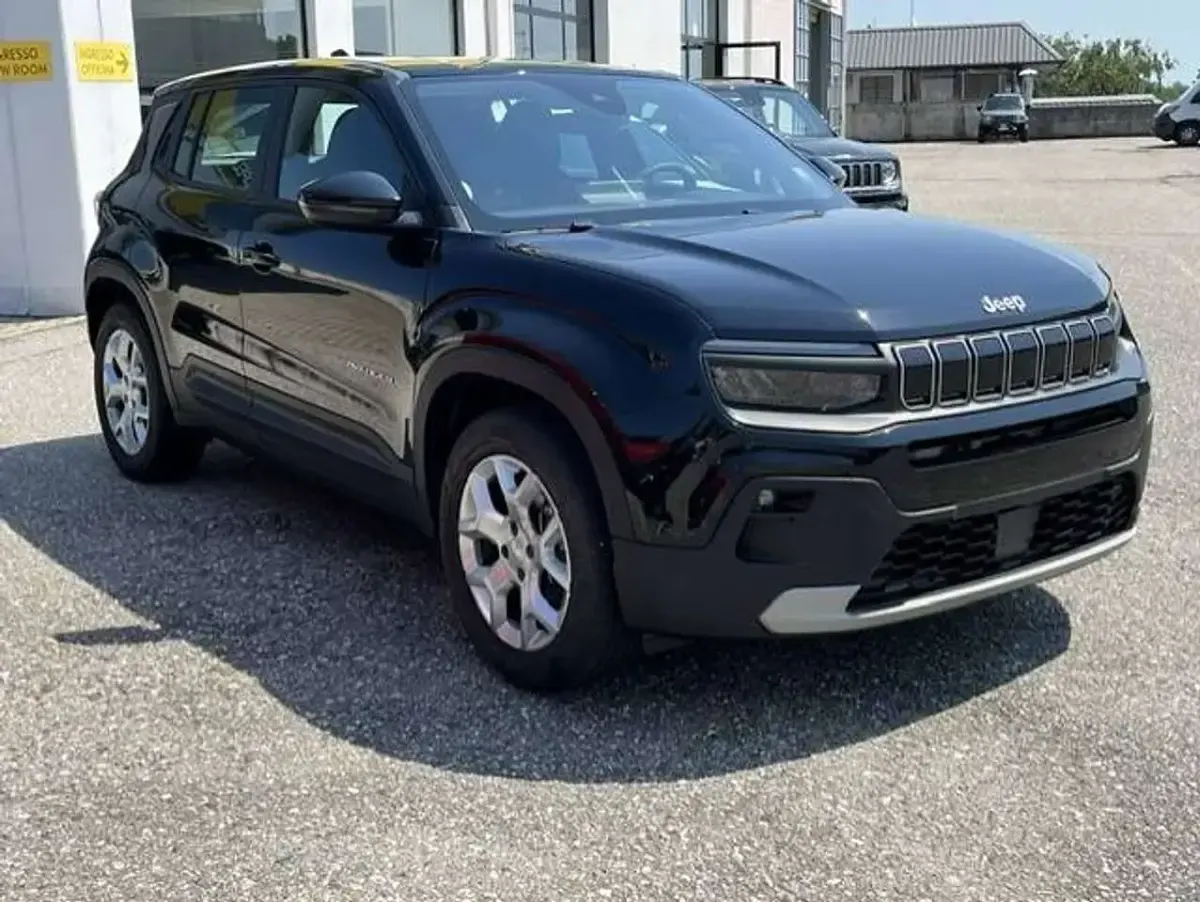 Usata Jeep Avenger Altitude 101 CV (74 kW) 2025 Nero SUV