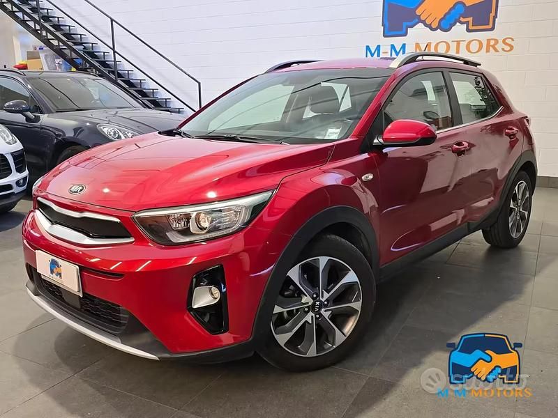 Usata Kia Stonic Style 120 CV (88 kW) 2019 Rosso SUV