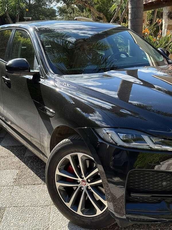Usata Jaguar F-Pace SE 204 CV (150 kW) 2022 Nero SUV