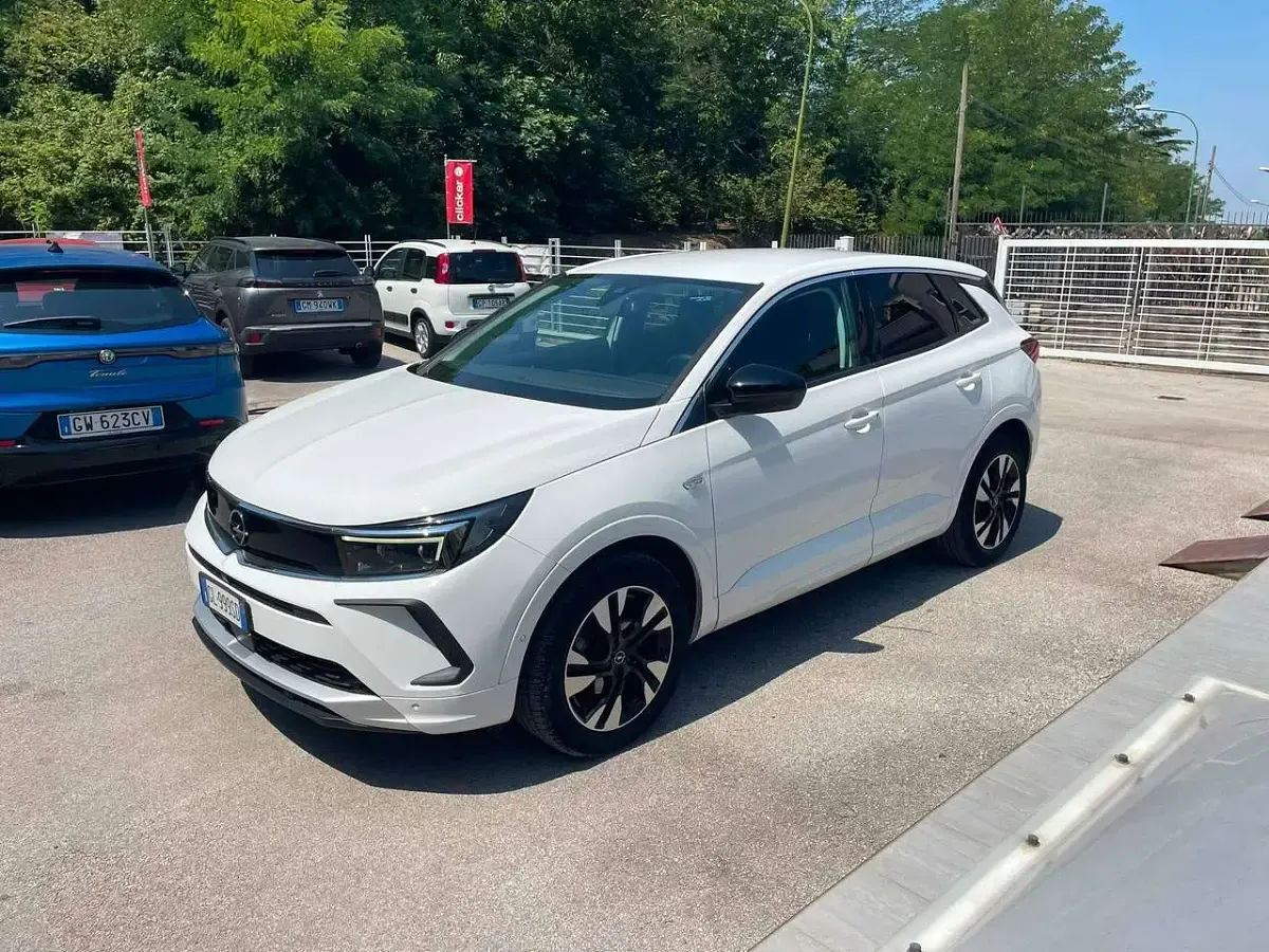 Usata Opel Grandland X Business Elegance 131 CV (96 kW) 2022 Bianco SUV