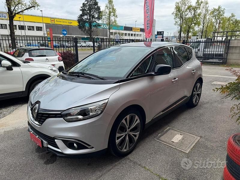Usata Renault Scénic IV Intens 110 CV (80 kW) 2017 Grigio Monovolume