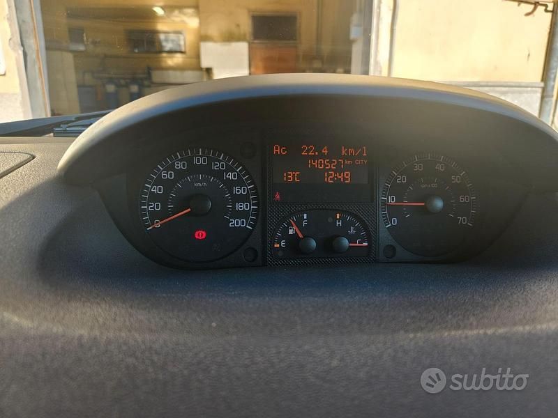 Usata Fiat Idea Emotion 101 CV (74 kW) 2005 Grigio Monovolume