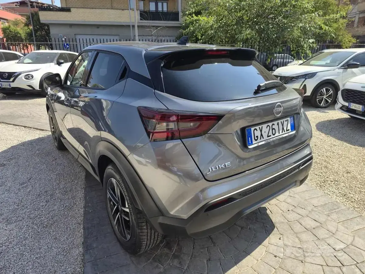 Usata Nissan Juke N-Connecta 114 CV (83 kW) 2024 Grigio scuro SUV