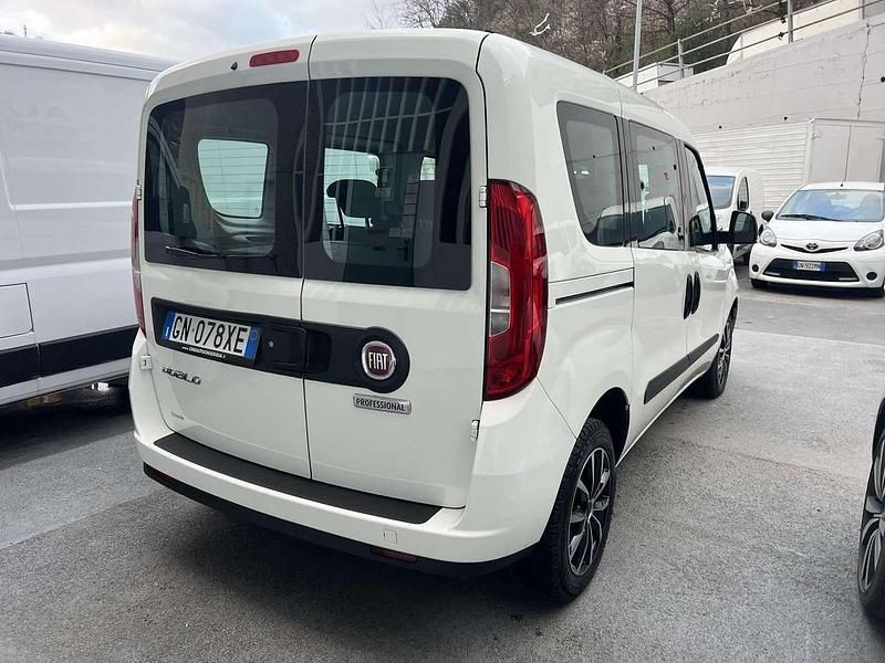 Occasion Fiat Doblò 90 ch (66 kW) 2022 Blanc Monospace