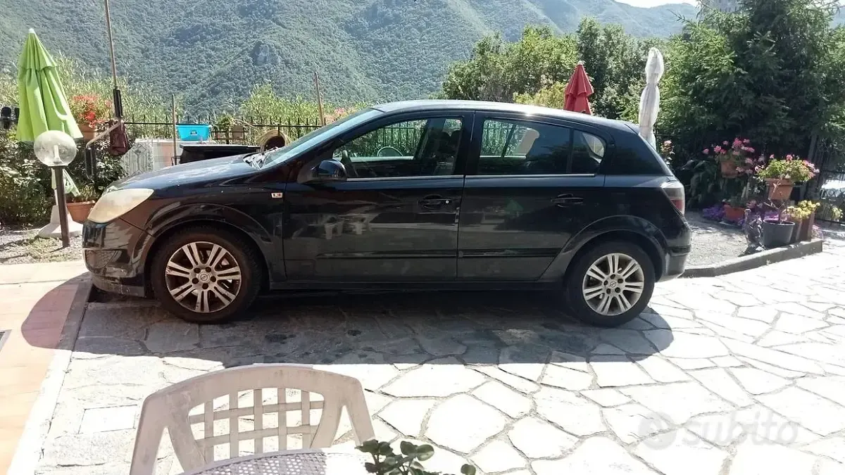 Usata Opel Astra 125 CV (91 kW) 2008 Berlina